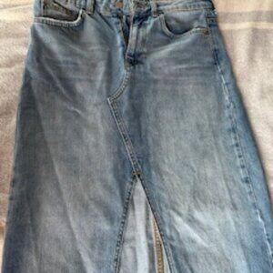Trendy long jean skirt